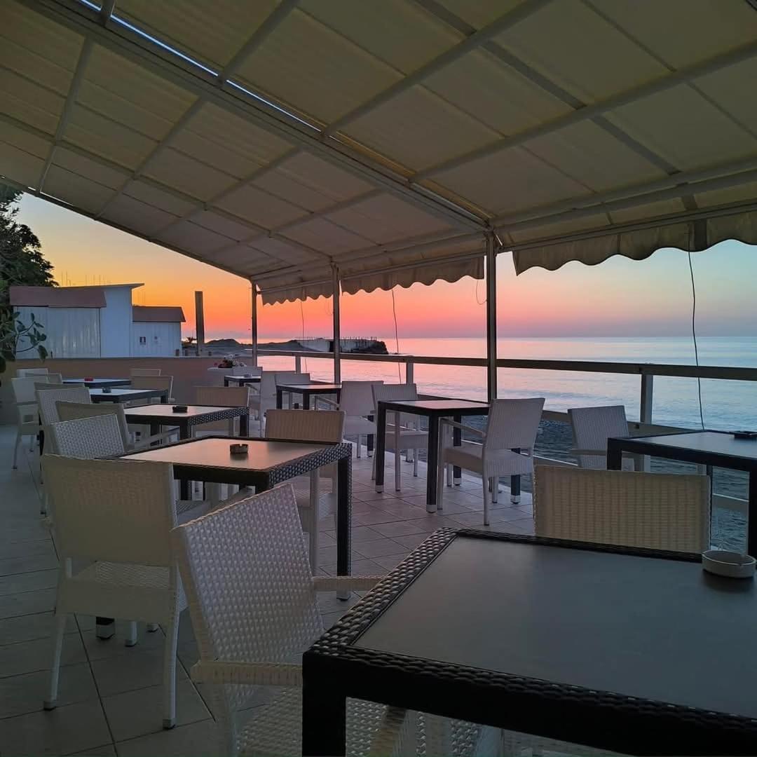 Hotel Savoy Varazze Eksteriør billede