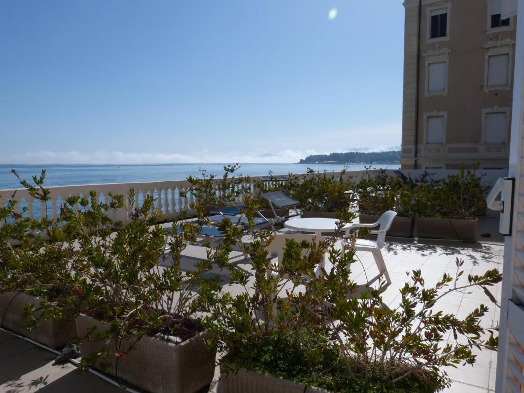 Hotel Savoy Varazze Eksteriør billede