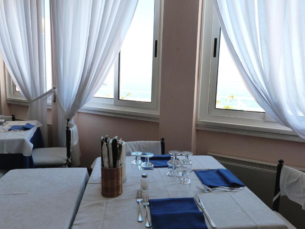 Hotel Savoy Varazze Eksteriør billede