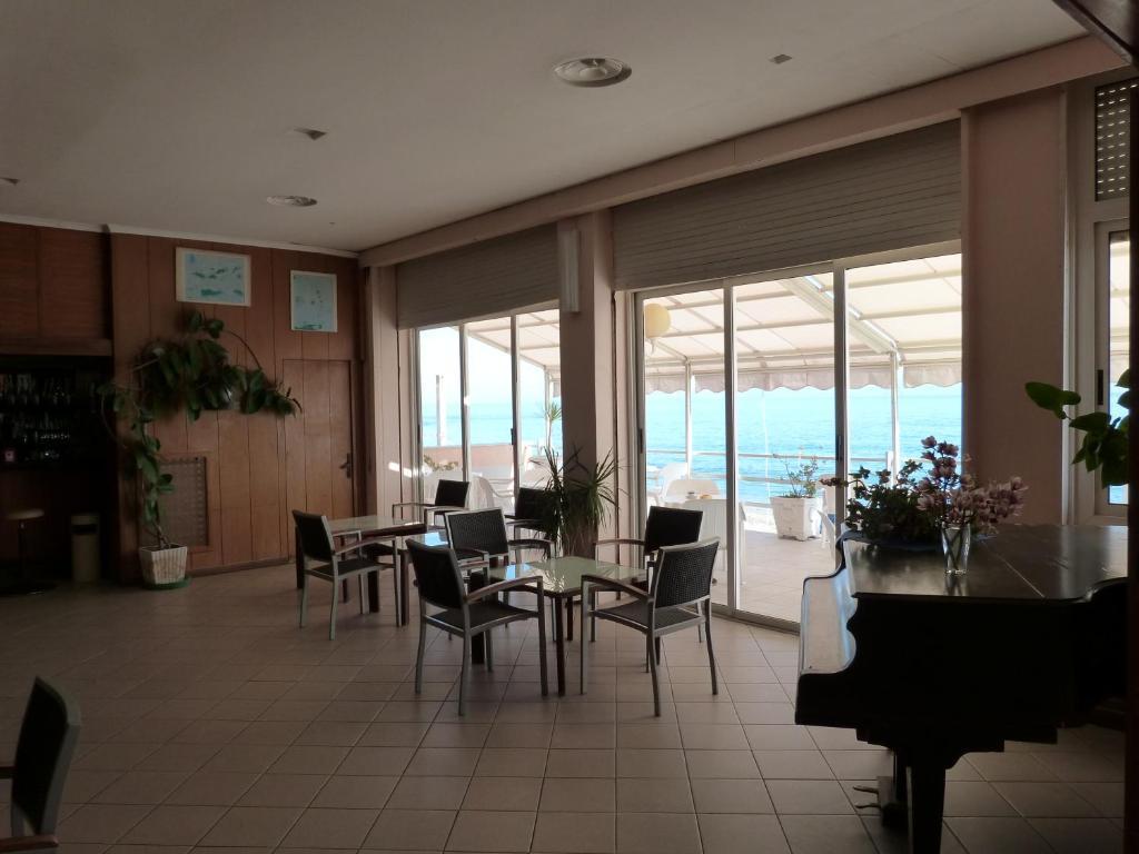 Hotel Savoy Varazze Eksteriør billede